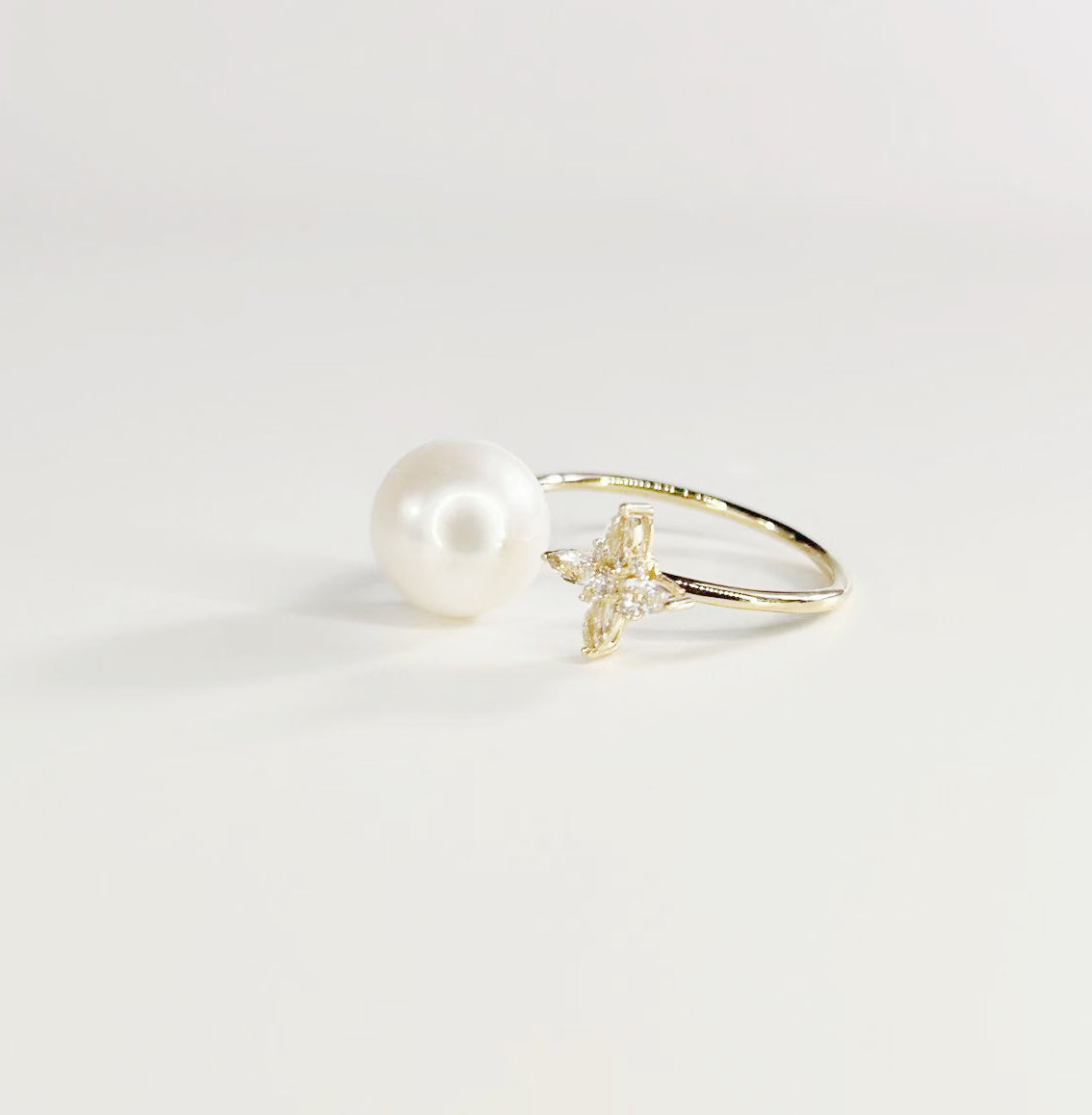 Flora Whisper Ring